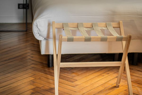 Soportes de maletas de madera